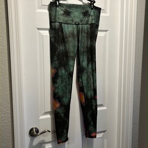 Teeki Eagle Feather yoga leggings